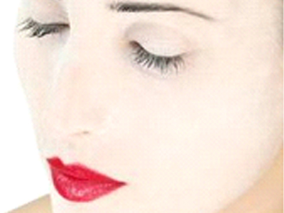 Τι να κάνεις, όταν δεν προλαβαίνεις να βγάλεις τα φρύδια σου!